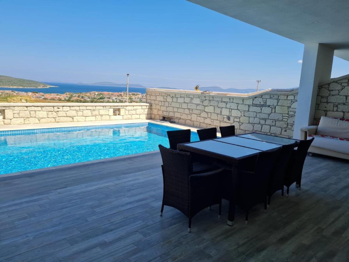 De-Lale Villa Cesme Bagian luar foto