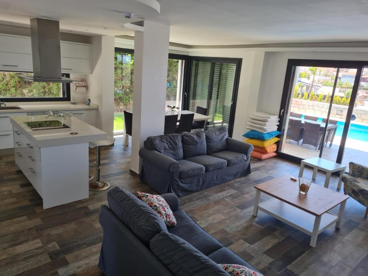 De-Lale Villa Cesme Bagian luar foto