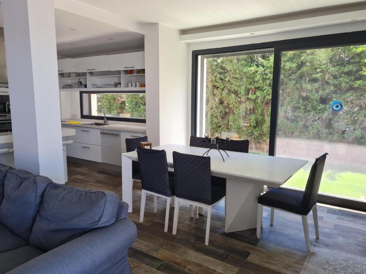 De-Lale Villa Cesme Bagian luar foto